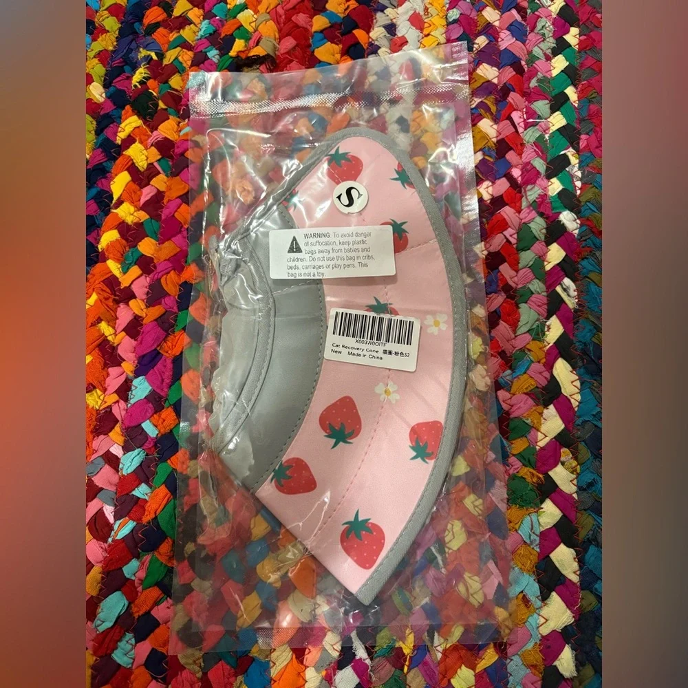 NEW SMALL CAT STRAWBERRY SOFT CONE (NWT)